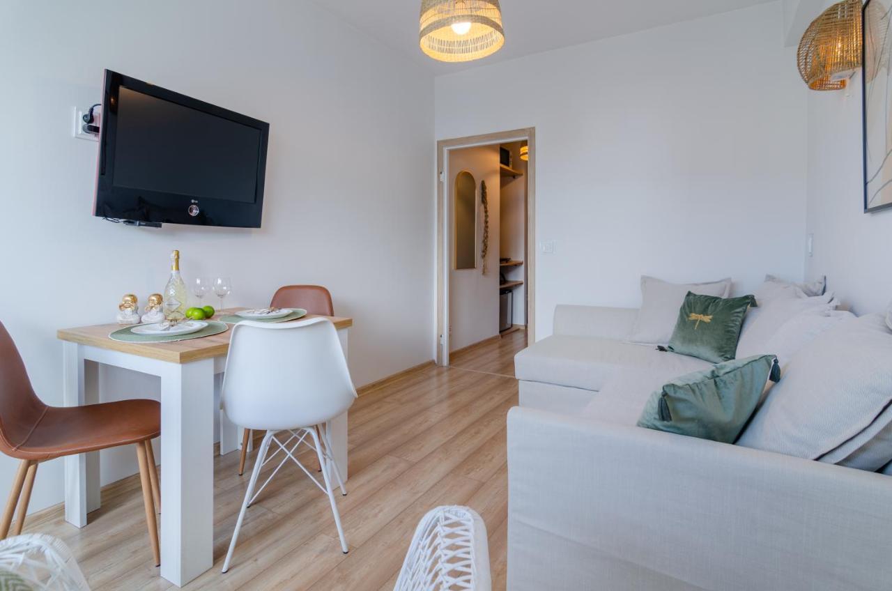 Holiday Home Slavia New 510 Z Widokiem Na Morze Miedzyzdroje Luaran gambar